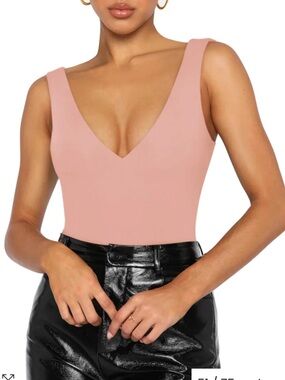 ReoRia Nude Peach Deep V-Neck Double Lined Summer Spring Bodysuit Size L